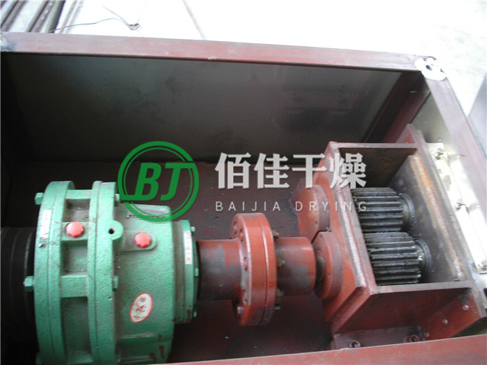 點(diǎn)擊放大 JZL-螺桿擠壓制粒機(jī)
